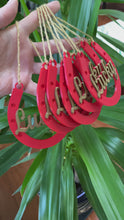 Load and play video in Gallery viewer, Custom Horseshoe Ornament - Made in Canada