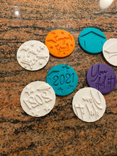 Load image into Gallery viewer, 2021 Graduation Fondant Embossers/Stamps - Made in Canada