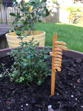 Load image into Gallery viewer, Herb Garden Signs (5 PACK) - Made in Canada