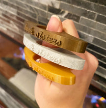 Load image into Gallery viewer, Customizable Book Page Holder - Made in Canada